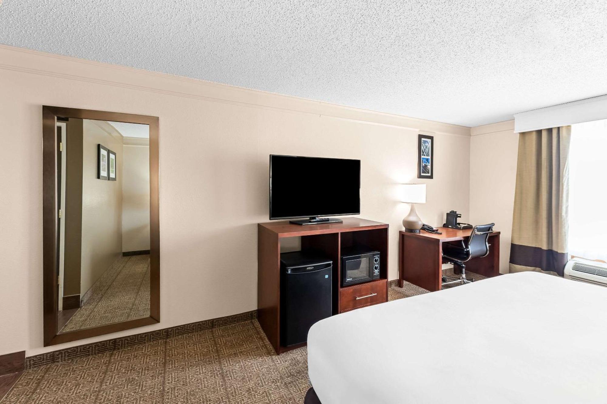 Comfort Inn & Suites Heath Exterior foto